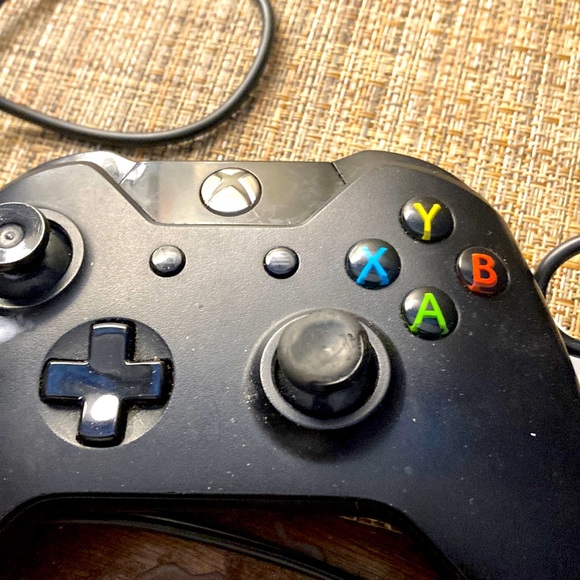 Xbox control if you want it let me know - Picture 1 of 1
